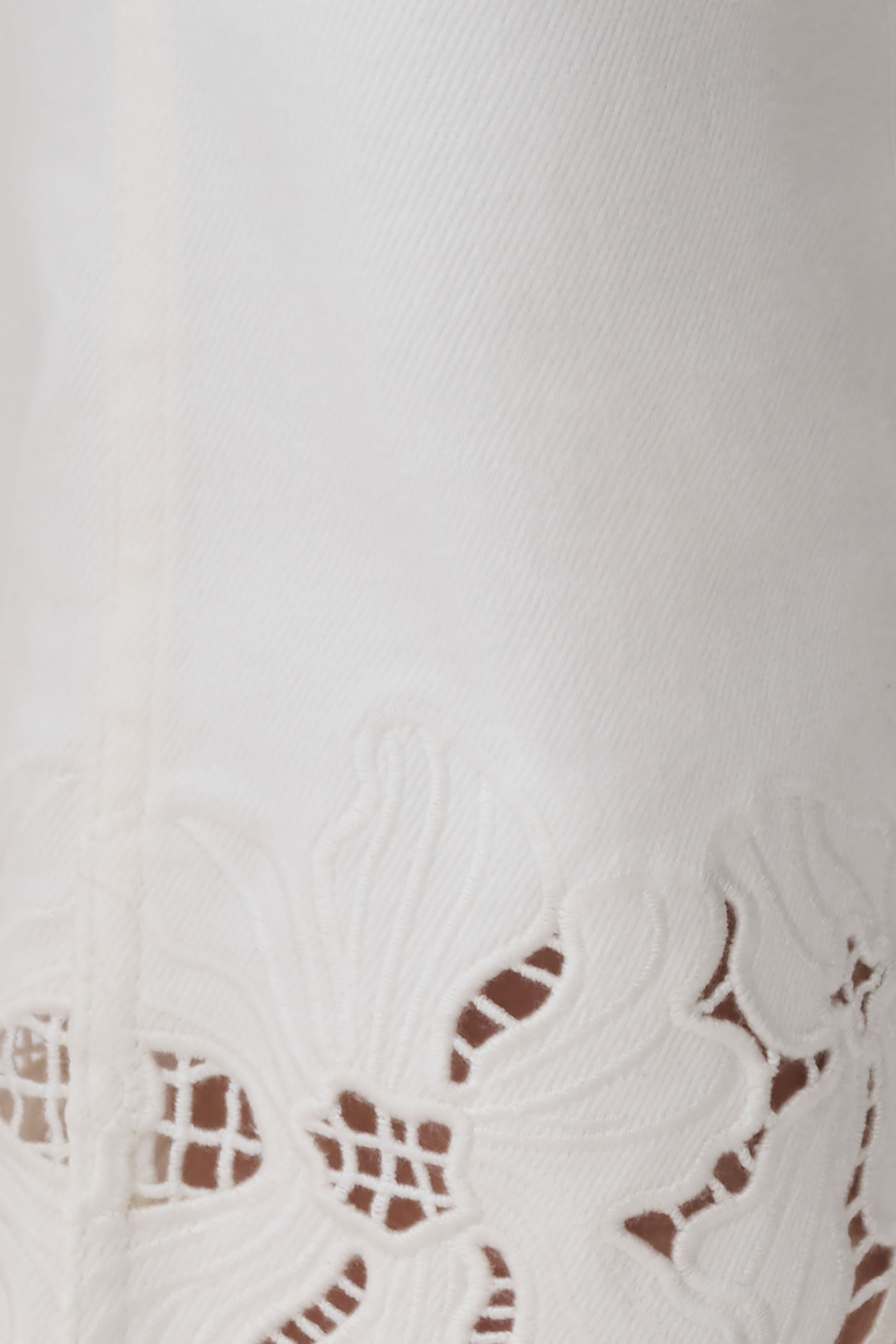 Tillie Flower Embroidery Denim Capris - White