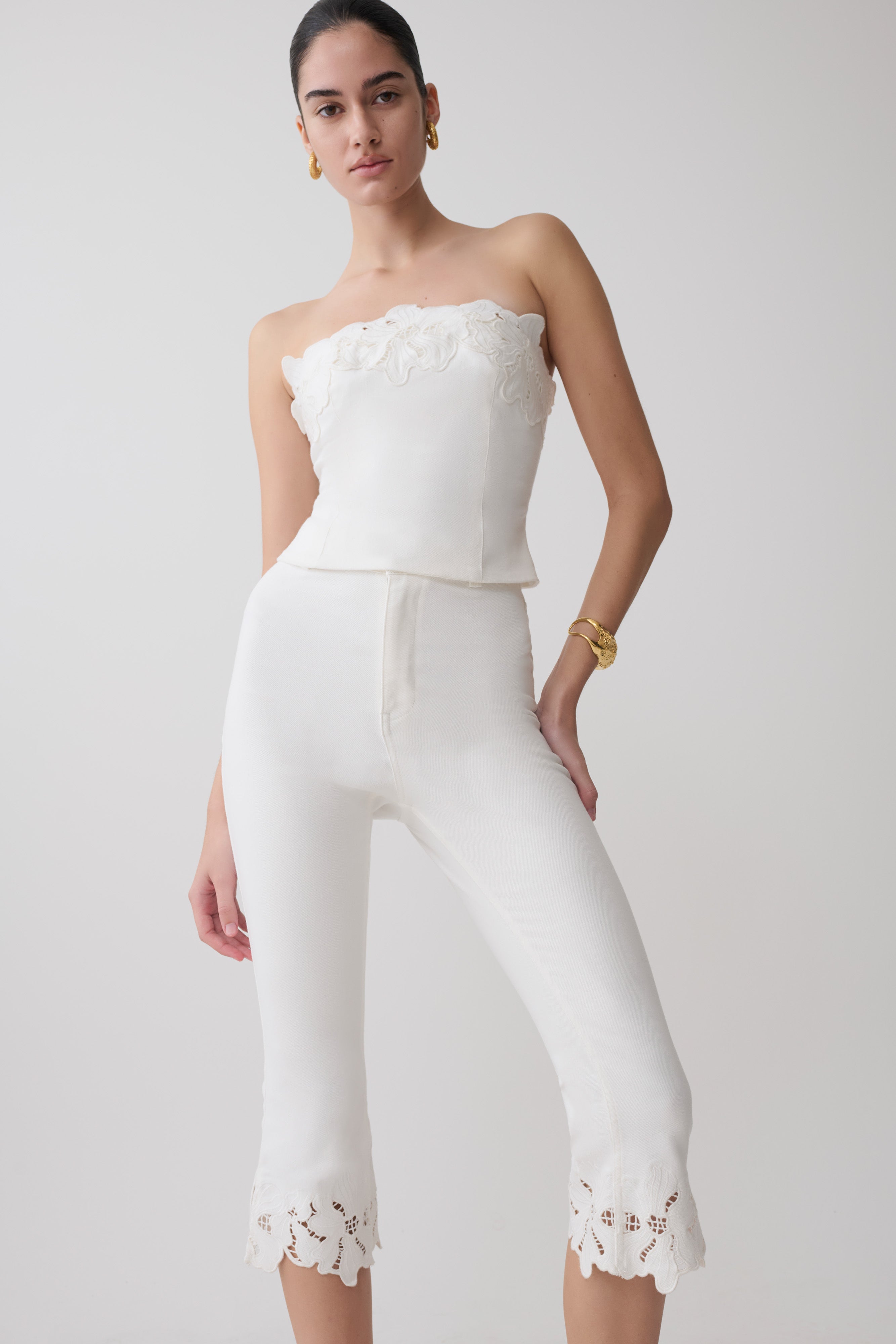 Tillie Flower Embroidery Denim Capris - White