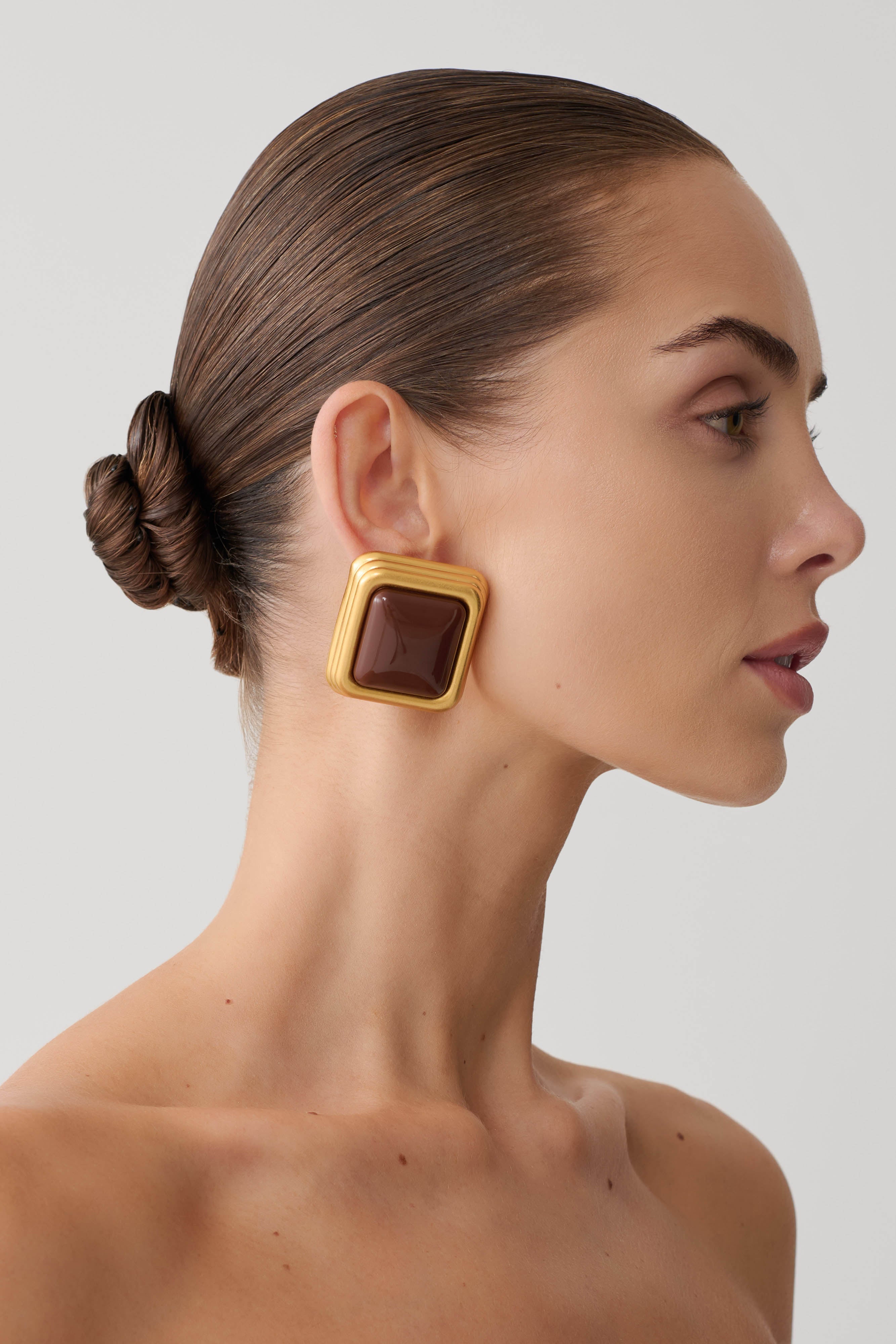 Inaya Square Stud Earring - Gold