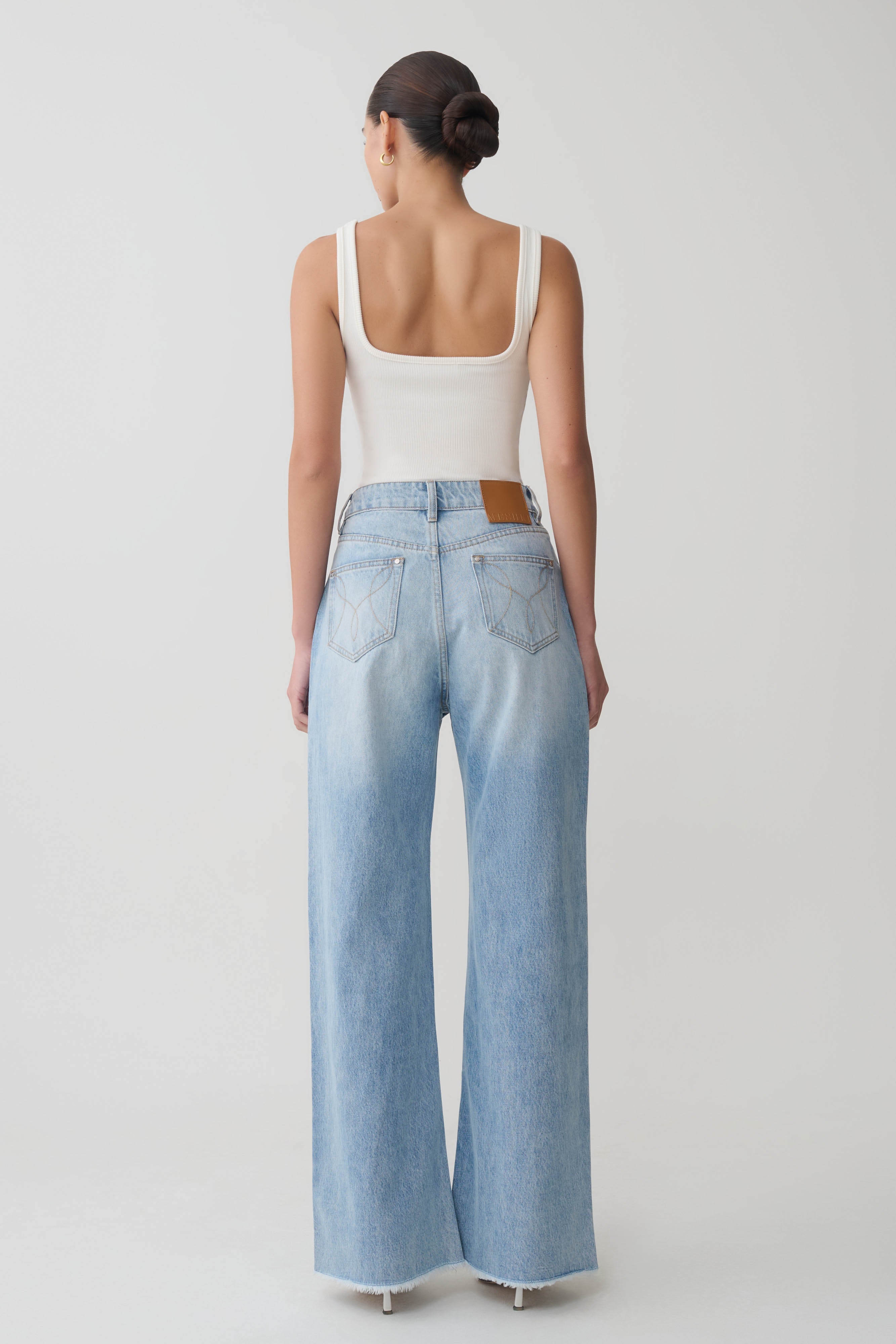 Sebastian Straight Leg Denim Jeans With Fray Hem - Washed Light Blue