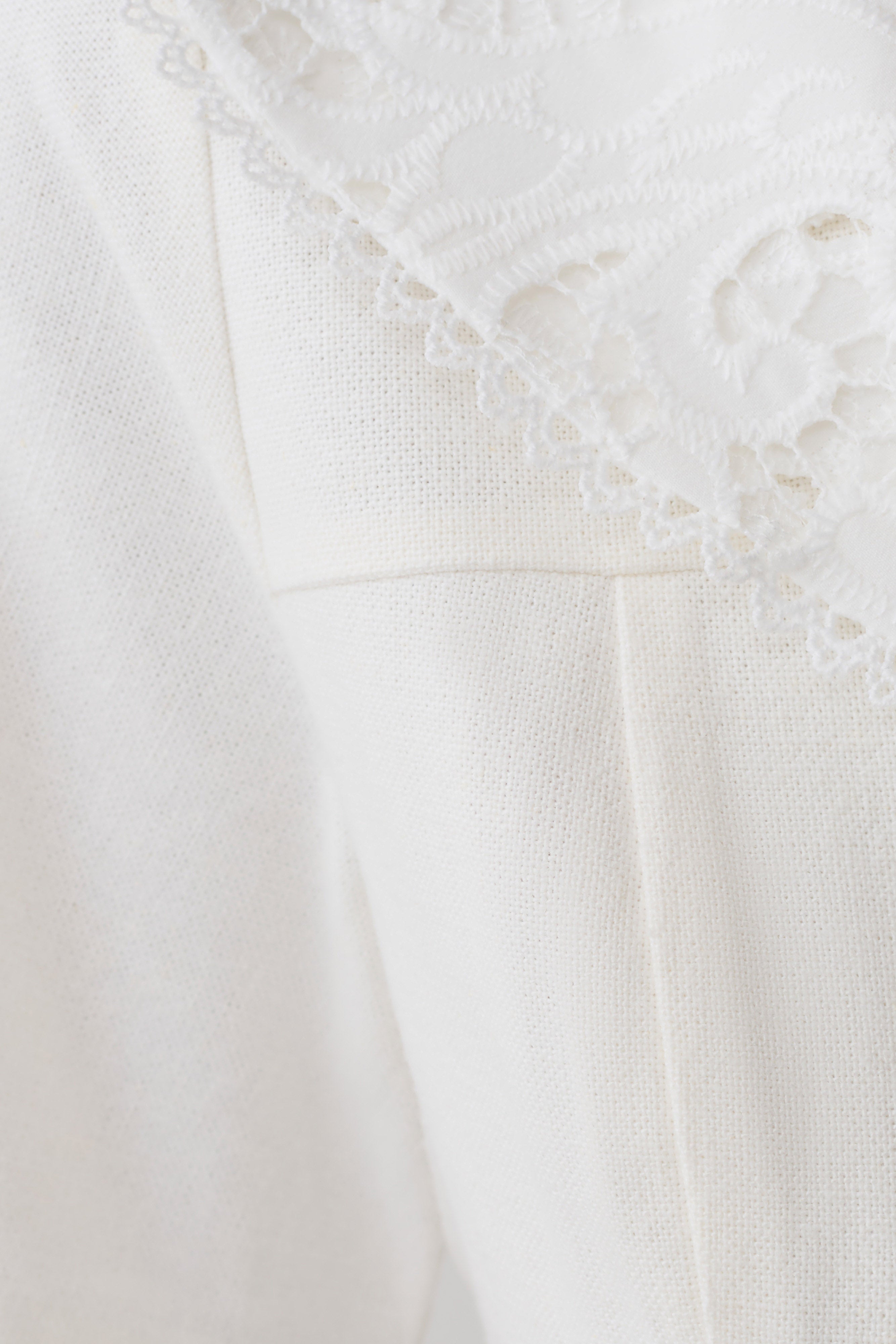 Melody Short Sleeve Shirt With Lace Collar - White