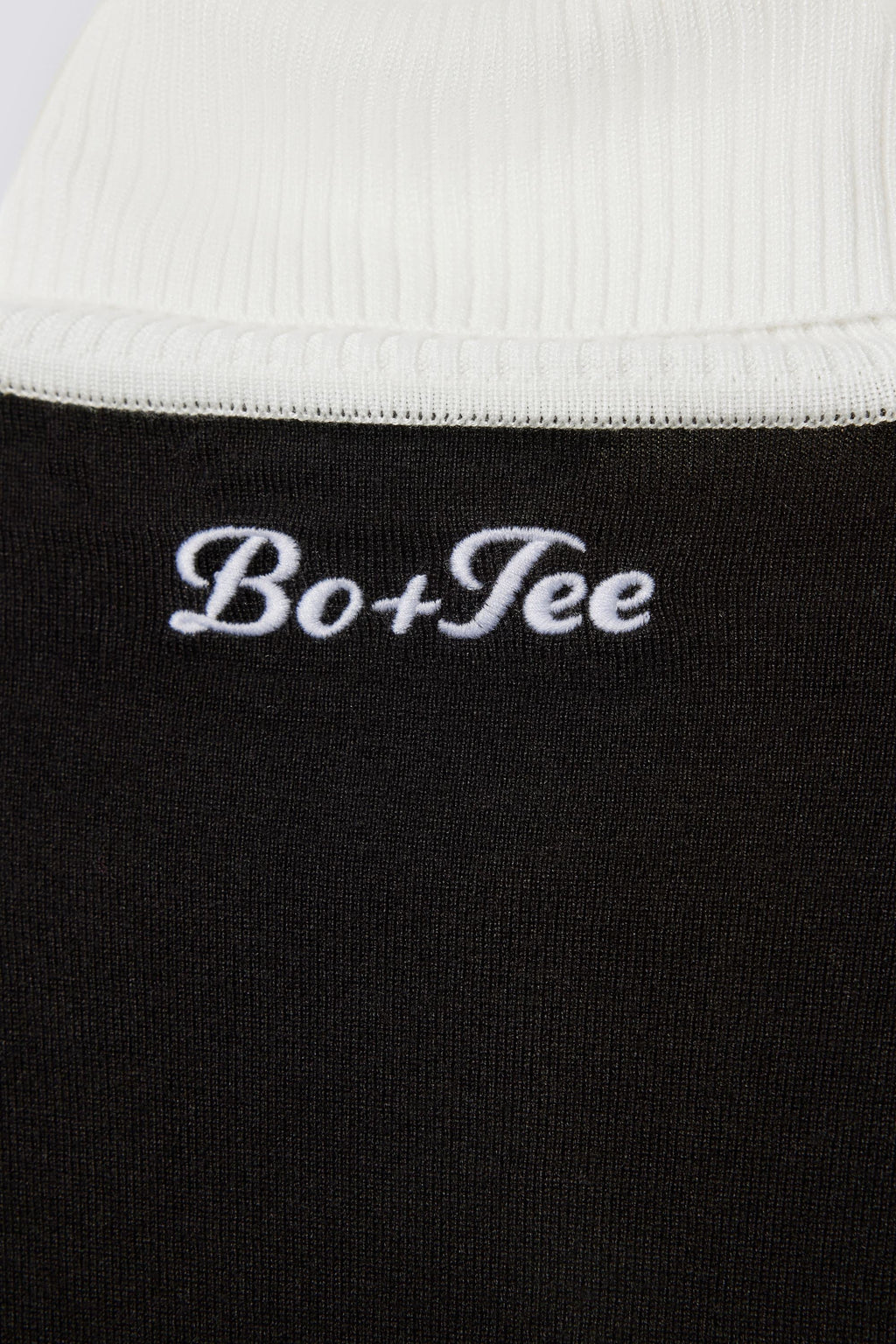 Knit Long-Sleeve Fitted Top in Black