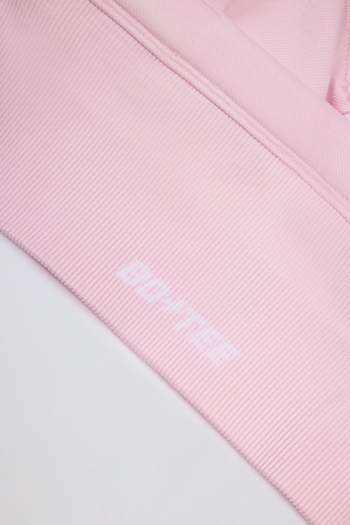 Super Sculpt Seamless Crossback Sports Bra in Soft Pink